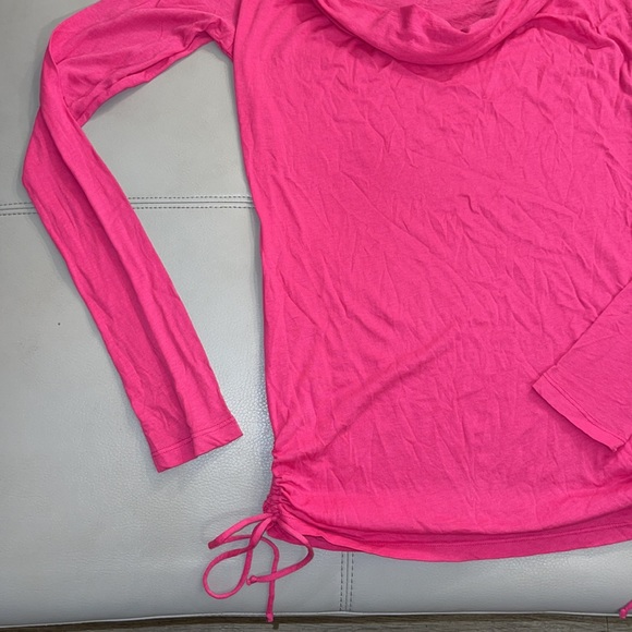 Lucy long sleeve cowl neck shirt 👚 - Picture 2 of 6